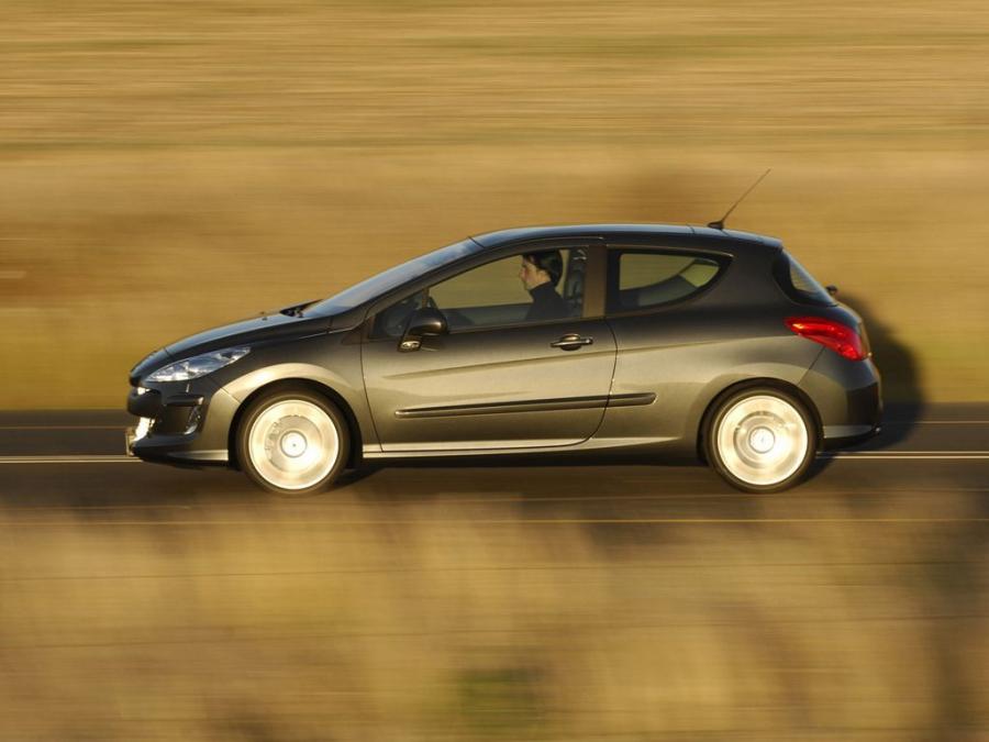  Peugeot 308 3-Door 2008 года  (фото 3 из 10)